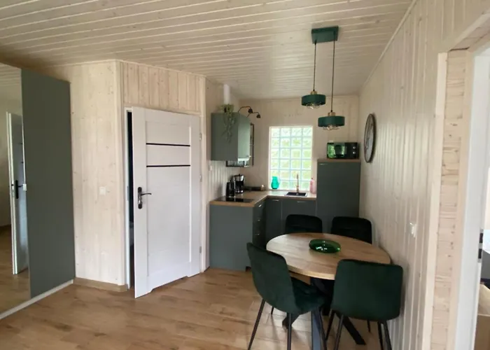 Letniskowe Piaski בית נופש פוביירובו